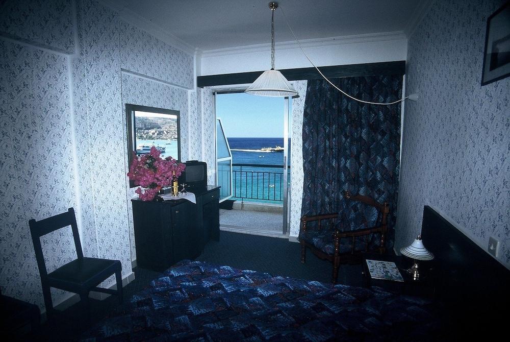Argo Hotel Aegina Exterior photo