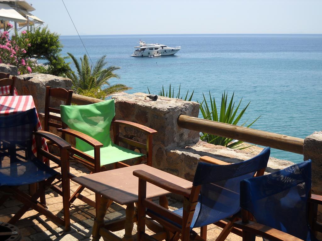 Argo Hotel Aegina Exterior photo