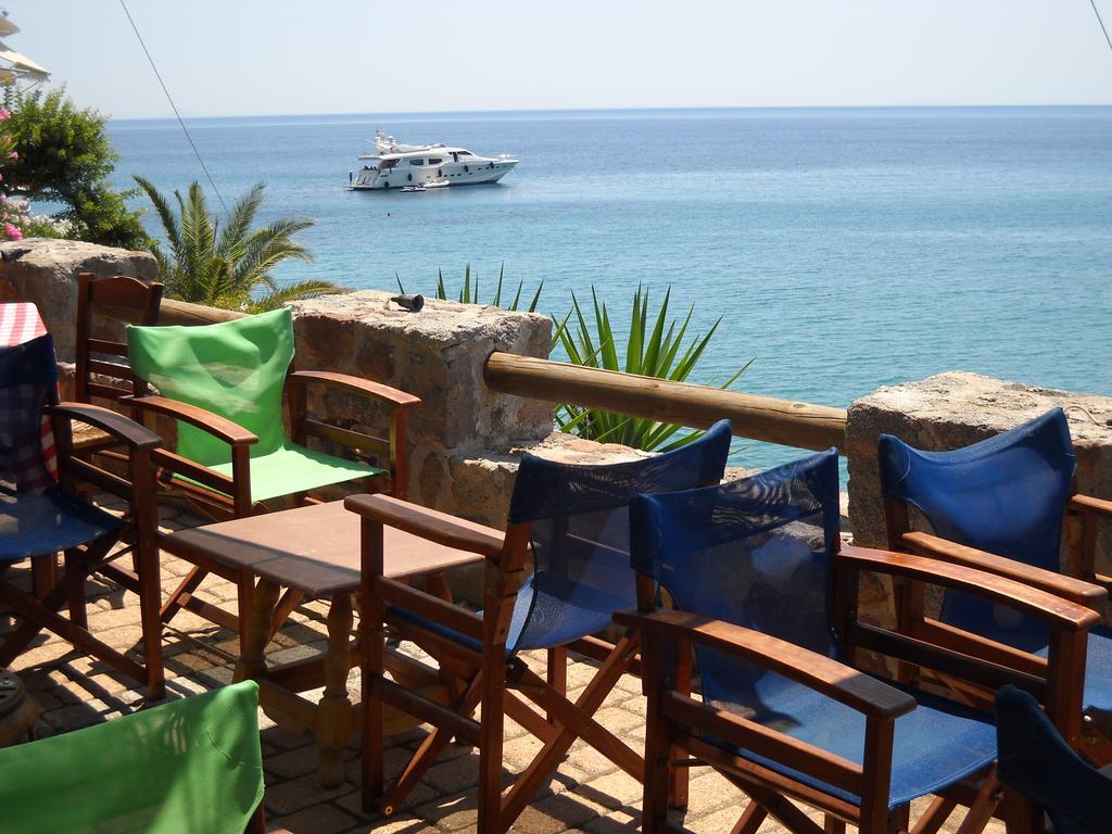 Argo Hotel Aegina Exterior photo